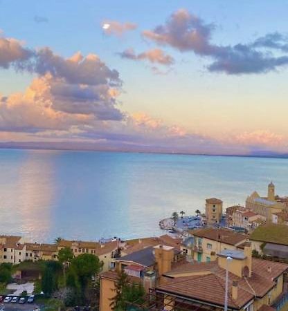 Апартаменты Bilocale Vista Mare Con Posto Auto Порто Санто Стефано Экстерьер фото