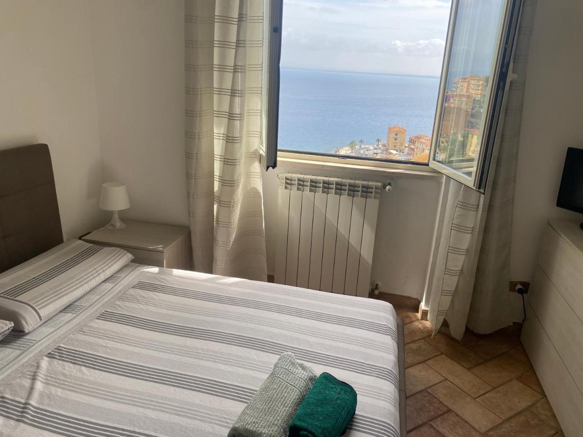 Апартаменты Bilocale Vista Mare Con Posto Auto Порто Санто Стефано Экстерьер фото